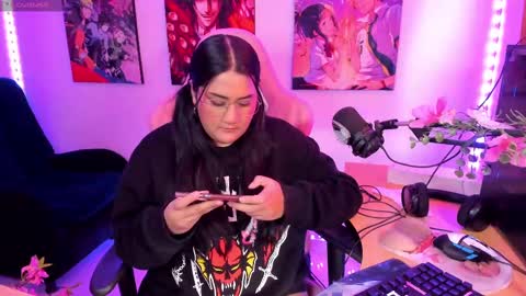 Snapshot of haruu2 chatting on February 22, 5:31 pm karen online show from February 22, 5:31 pm