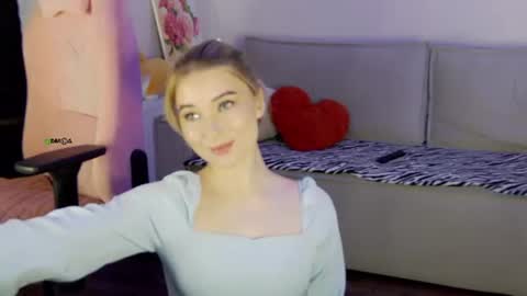 Anna online show from July 30, 10:32 pm