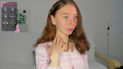 Lola online show from November 14, 8:14 am