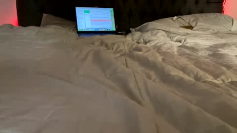 Snapshot of hawt_ass_milf chatting on February 28, 2:53 am Amber - or vip online show from February 28, 2:53 am