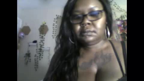 Snapshot of hawtchoc37 chatting on October 19, 9:22 am hawtchoc37 online show from October 19, 9:22 am