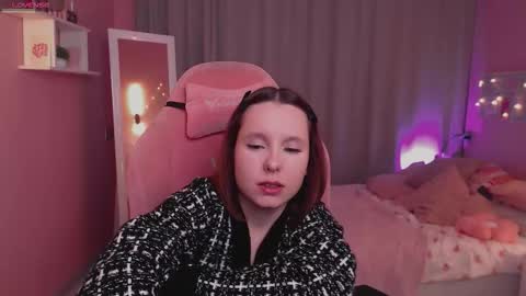 Mia online show from January 10, 1:32 am