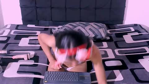 hayley_1111 online show from December 13, 11:43 pm