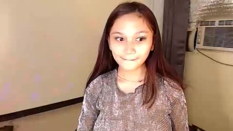 Snapshot of hazel_loves_you143 chatting on September 16, 5:26 am hazel_loves_you143 online show from September 16, 5:26 am