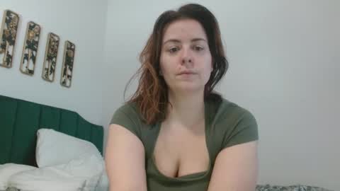 Snapshot of hazel_skye chatting on October 3, 1:16 pm Hazel online show from October 3, 1:16 pm