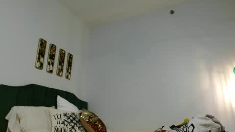 Snapshot of hazel_skye chatting on December 29, 1:49 pm Hazel online show from December 29, 1:49 pm