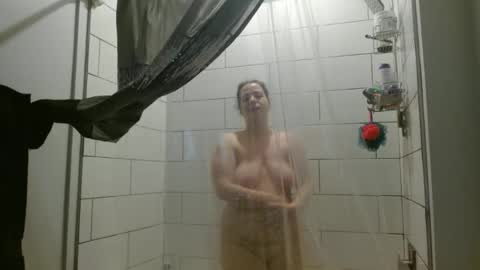 Snapshot of hazel_skye chatting on March 11, 1:56 pm Hazel online show from March 11, 1:56 pm