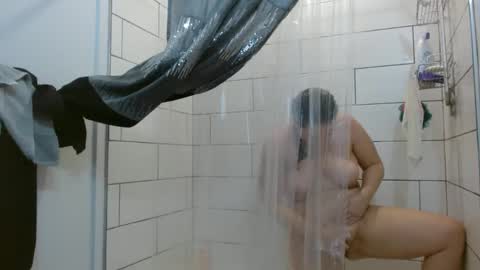 Snapshot of hazel_skye chatting on February 4, 4:39 pm Hazel online show from February 4, 4:39 pm