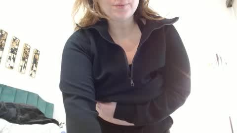 Snapshot of hazel_skye chatting on December 28, 2:53 pm Hazel online show from December 28, 2:53 pm