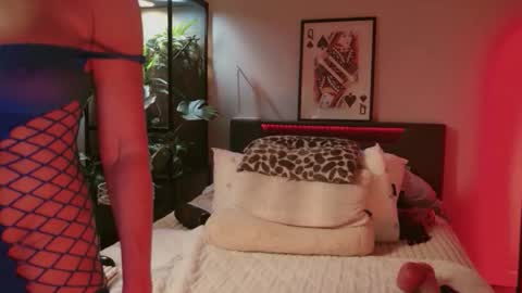 Hazeleo online show from November 22, 11:51 pm