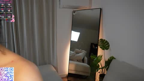 Hazy online show from March 8, 4:33 pm