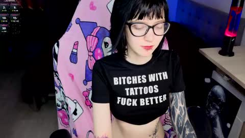 hazeltompson online show from March 15, 12:18 pm