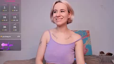 heavenmoth online show from August 8, 2:03 pm