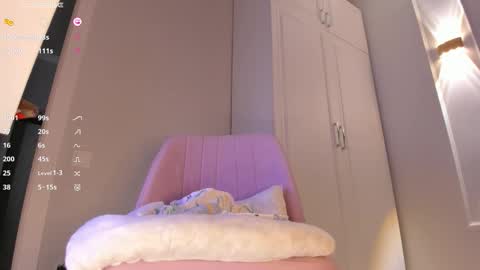 Call me Mia online show from November 12, 4:54 am