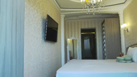 Helen online show from July 25, 6:20 am