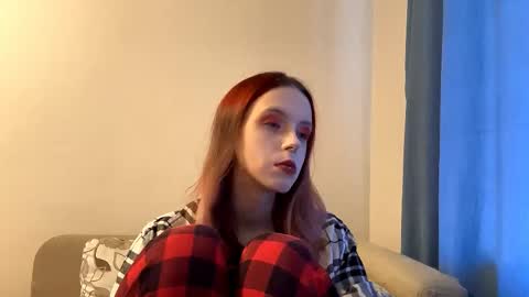 Snapshot of heikesantrmire chatting on October 27, 8:21 am Alice online show from October 27, 8:21 am