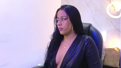 Heilyn  online show from February 1, 3:27 am