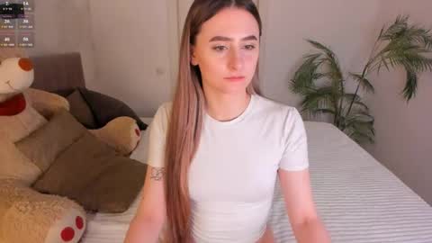 Helen online show from May 3, 3:26 pm