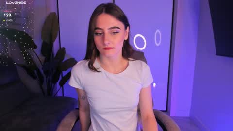 Snapshot of helena_lorente chatting on December 8, 8:25 pm Helen online show from December 8, 8:25 pm