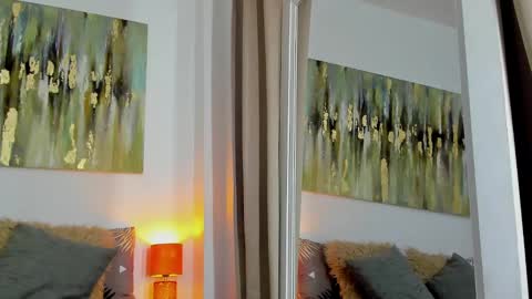 Helena Santos  online show from February 6, 3:31 pm