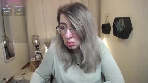 helenenigma online show from February 23, 8:08 pm