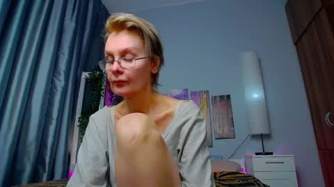 Snapshot of helgahimmele chatting on March 10, 11:38 pm Helga online show from March 10, 11:38 pm
