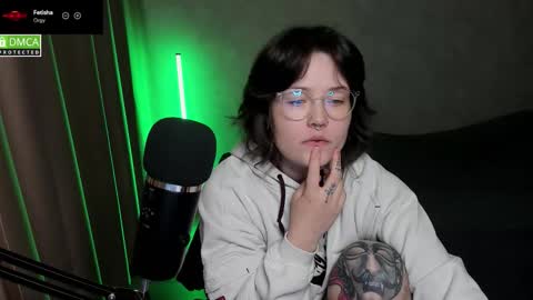 Red online show from October 5, 6:57 pm