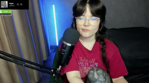 Red online show from October 29, 8:33 pm