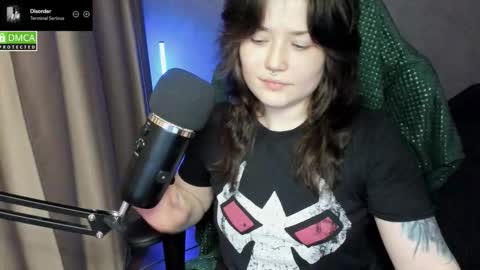 Red online show from March 10, 9:08 pm