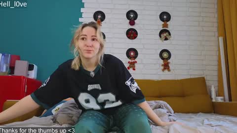 Snapshot of hell_l0ve chatting on January 30, 3:11 am Anastasiia online show from January 30, 3:11 am