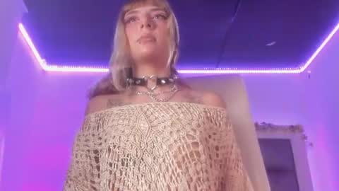 hellen__smith_ online show from July 29, 8:53 pm