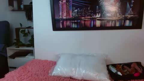 Hellen lopez online show from December 14, 9:09 pm