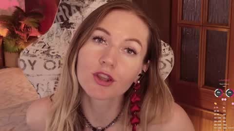 Alisia  Monday to Friday from 10 am to 4 pm GMT 2 online show from June 17, 9:43 am