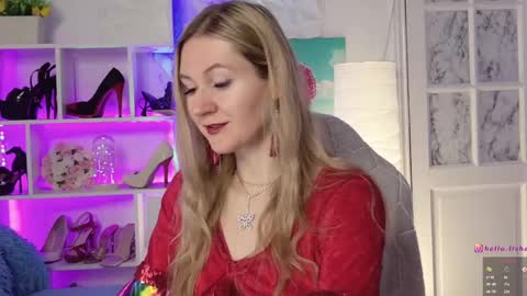 Snapshot of hello_lisha chatting on January 14, 8:09 am Alisia Monday to Friday from 10 am to 4 pm GMT 2 online show from January 14, 8:09 am