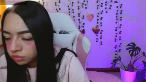 hellokitty_valery1 online show from June 19, 4:17 am