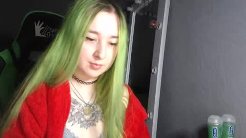 Hentaishiing online show from December 2, 6:30 pm