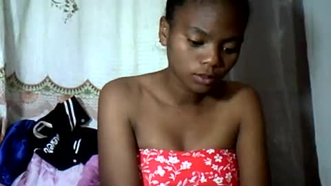 herisse01 online show from July 4, 9:38 am