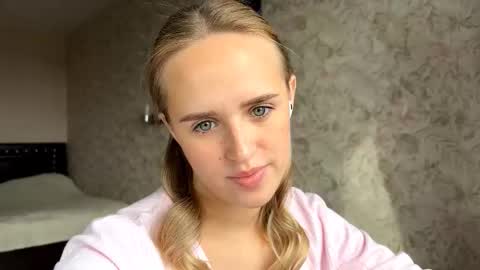 Sylvia online show from September 17, 8:34 am