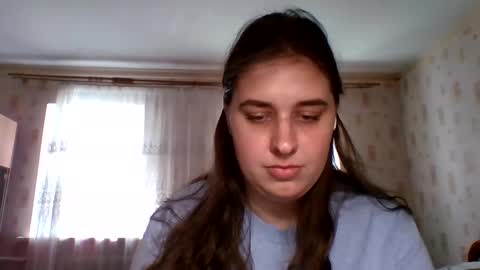 Snapshot of hess_luna_ chatting on September 13, 9:50 am hess_luna_ online show from September 13, 9:50 am