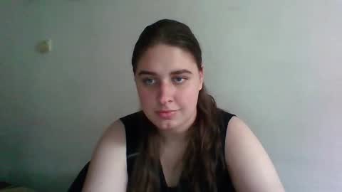 Snapshot of hess_luna_ chatting on September 29, 10:31 am hess_luna_ online show from September 29, 10:31 am