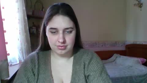 hess_luna_ online show from January 16, 10:11 am