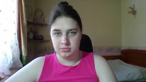 hess_luna_ online show from May 4, 8:29 am