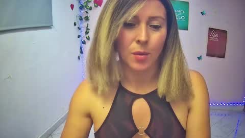 Hestesiaxx online show from April 30, 1:55 am