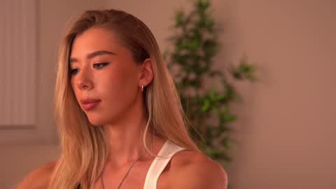 My name is Mira. Please say hello I like to chat with you. If you have requests or dirty talk please use tip online show from November 9, 11:22 pm