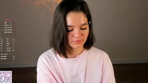 Laura online show from May 1, 1:09 am