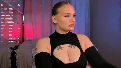 heynoirsam online show from March 8, 6:50 am