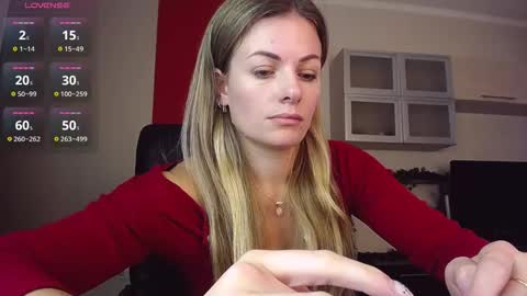 Lina online show from November 7, 8:31 am