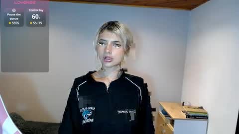 hi_scarlett online show from February 3, 12:14 pm