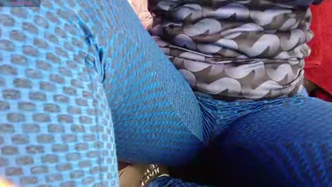 hilaril18 online show from July 28, 6:31 pm