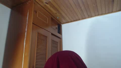 Snapshot of hilari18 chatting on October 6, 9:30 pm hilaril18 online show from October 6, 9:30 pm